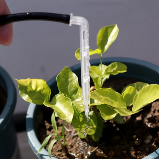 Automatická solární závlaha - 15 Rainpoint 45l/h, baterie 2000 mAh, zavlažovací systém 15 kapačů, Pump Irrigation kit